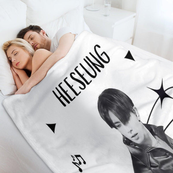 Enhypen Heeseung (Lee Heeseung) Throw Blanket