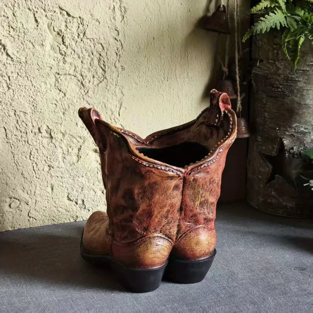1pc American Country Creative Western Cowboy Boot Resin Flower Pot Ornament Vase for Balcony Garden Decoration