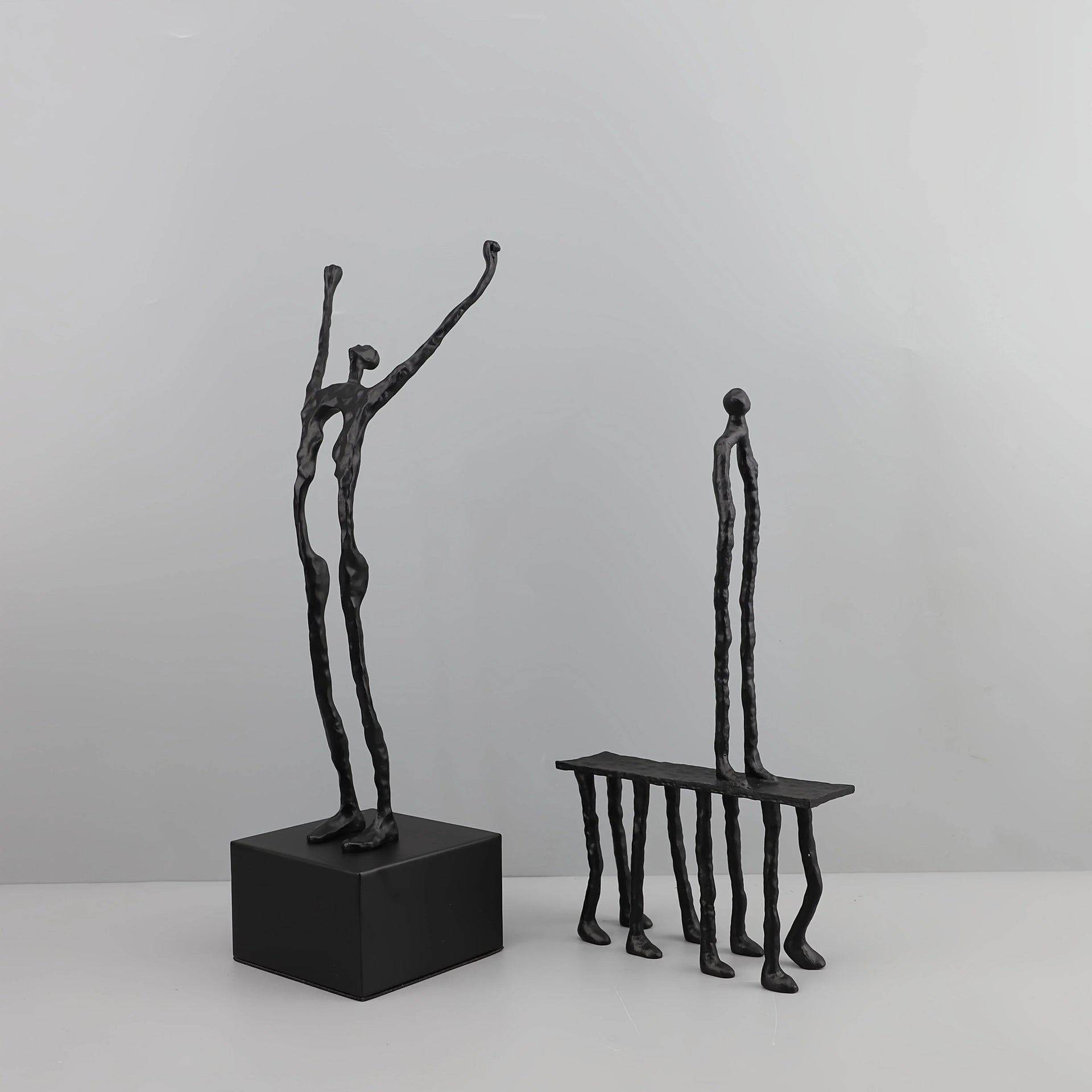 1pc Cast Iron and Marble Abstract Human Figurine Statue Art Piece, Suitable for Living Room, Office, Bookshelf, TV Cabinet - No Electricity Required, Office Artwork | Art Craft | Complex Design, Home Decor Statue, Available i