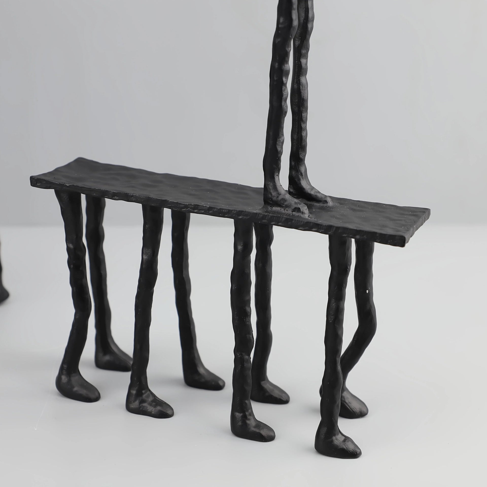 1pc Cast Iron and Marble Abstract Human Figurine Statue Art Piece, Suitable for Living Room, Office, Bookshelf, TV Cabinet - No Electricity Required, Office Artwork | Art Craft | Complex Design, Home Decor Statue, Available i