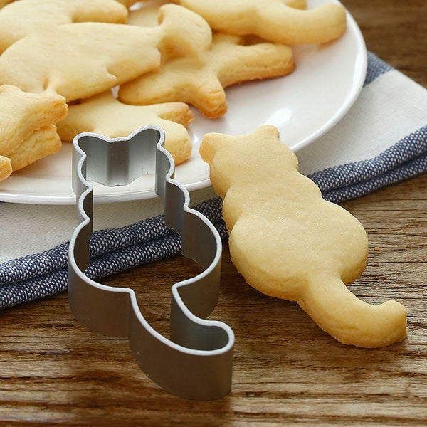 1PC Kitchen Cookie Cutter Cat Shaped Aluminium Mold Sugarcraft Cake Cookies Pastry Baking Cutter Mould Cake Decorating Tools Cute Cat Cookie Cutter Mold Cookie Stamp Perfect For Baking Treats Cookies And Crafts