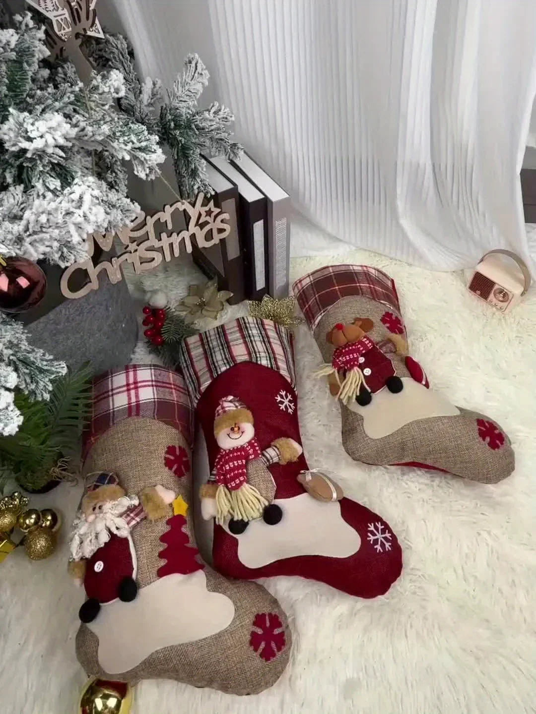 1pc/3pcs Classic Christmas Stocking Set, Polyester Hanging Holiday Decor with Santa, Snowman, Reindeer, Fantasy Themed, No Electricity Required, Festive Home & Party Decorations