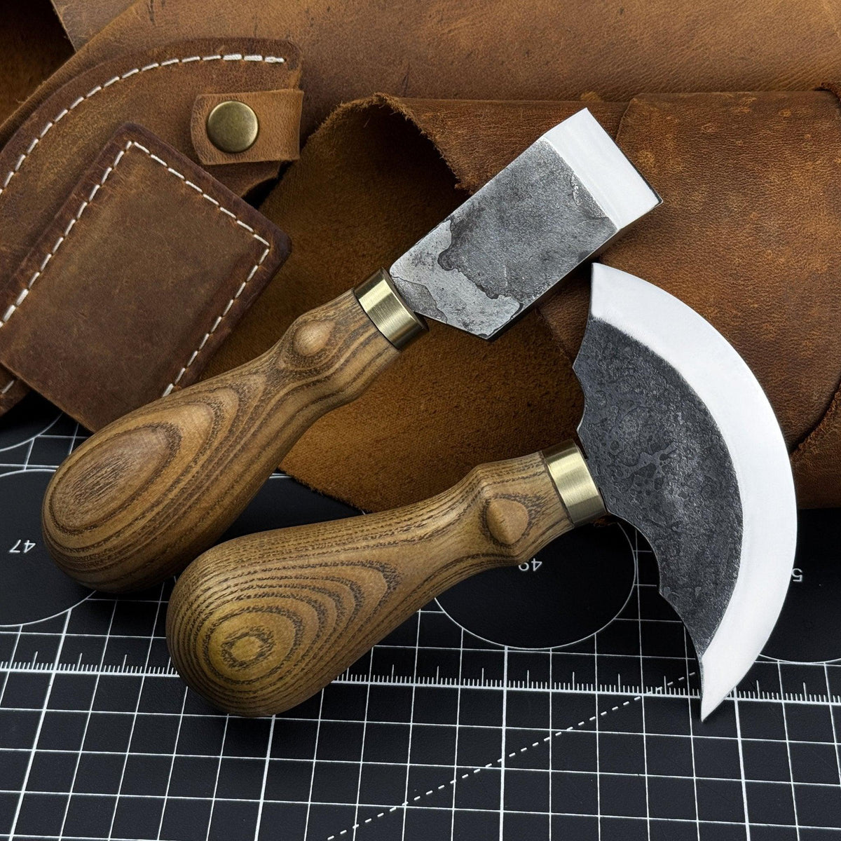 2-Piece Rounded and Straight Leather Knife Set