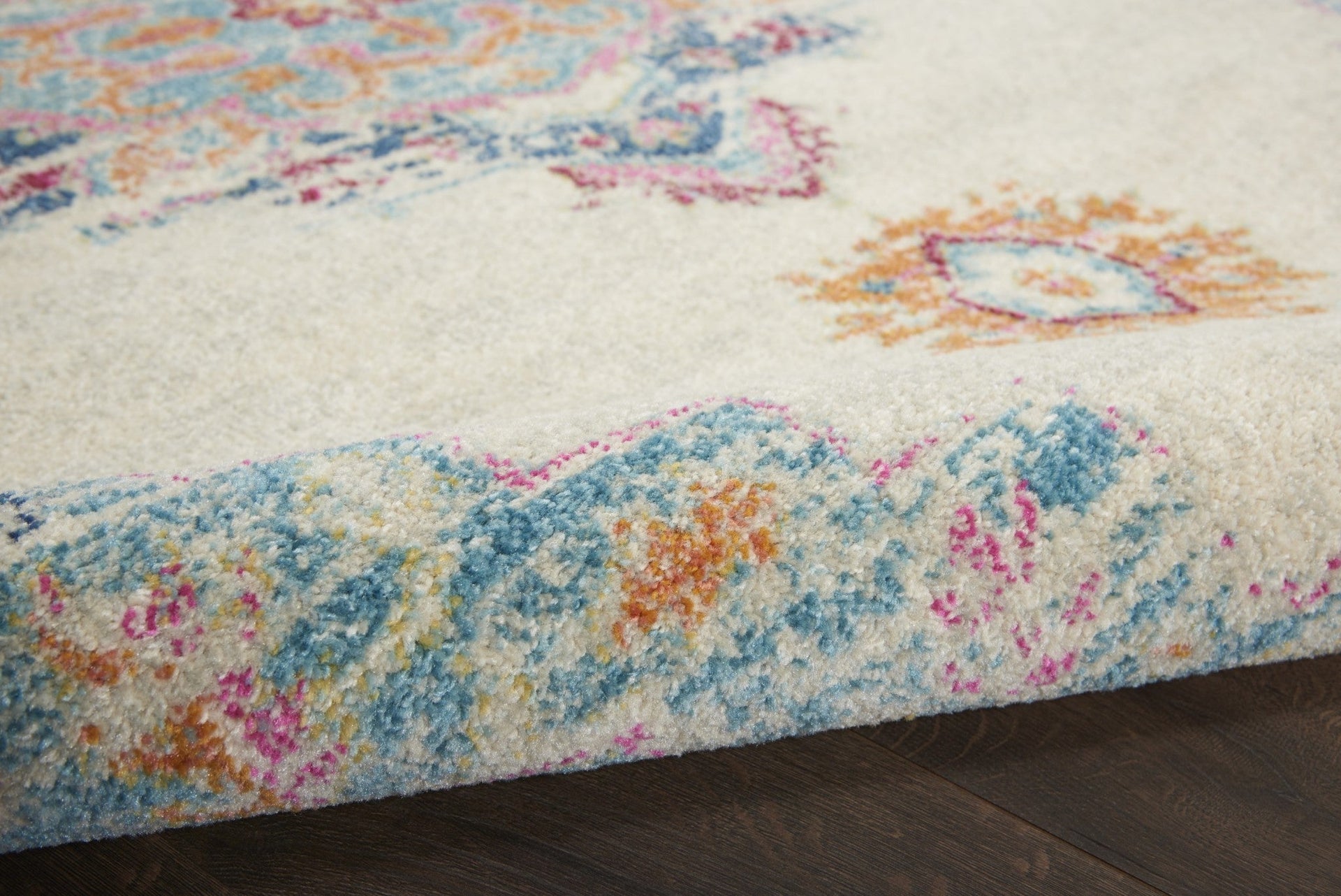 Gray Distressed Medallion Runner Rug  2’ x 6’