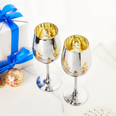 Crystal Christmas Tree Stemmed Wine & Water Glasses - Set of 2 - Holiday Themed Vibrant Gold Etched Winter Snow Wonderland Frosted Glass, Perfect For Seasonal Parties, Gifts for Him & Her Trees Décor