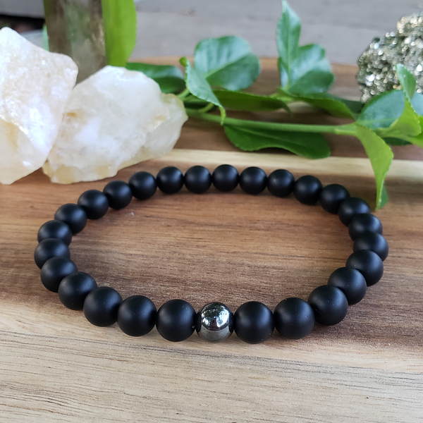Onyx and hematite bracelet