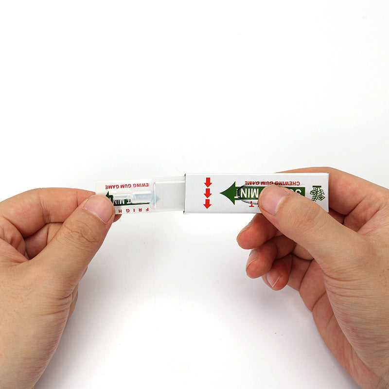 Spray gum prank prank funny candy toy