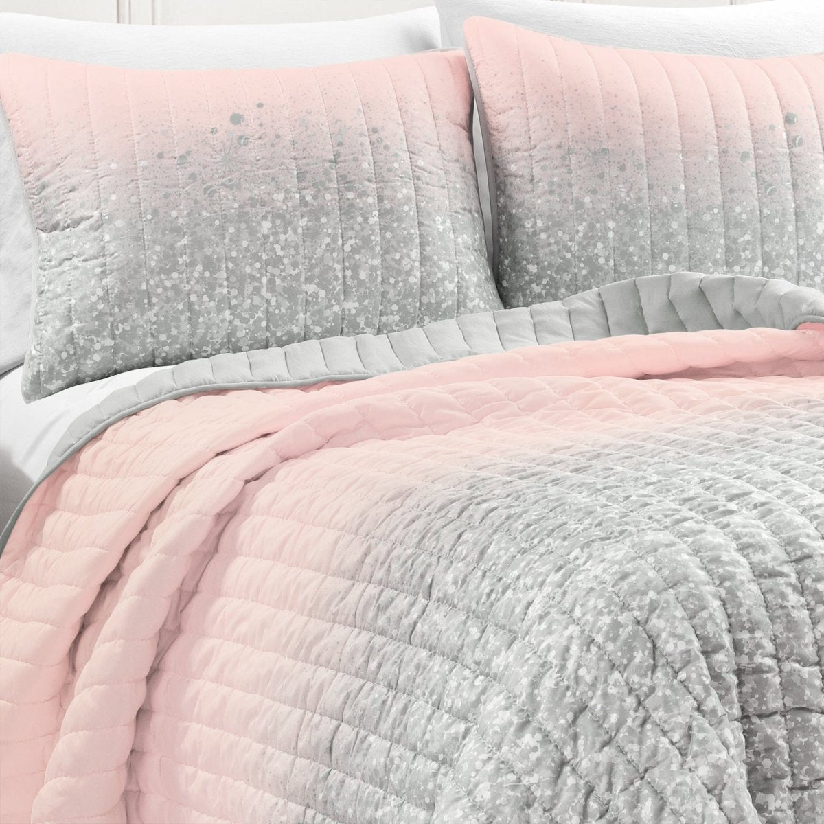 Glitter Ombre Metallic Print Quilt Set With Pillowcases