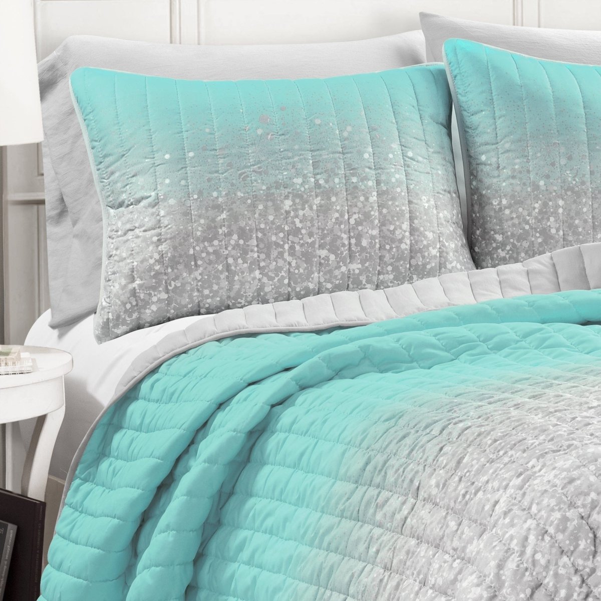 Glitter Ombre Metallic Print Quilt Set With Pillowcases