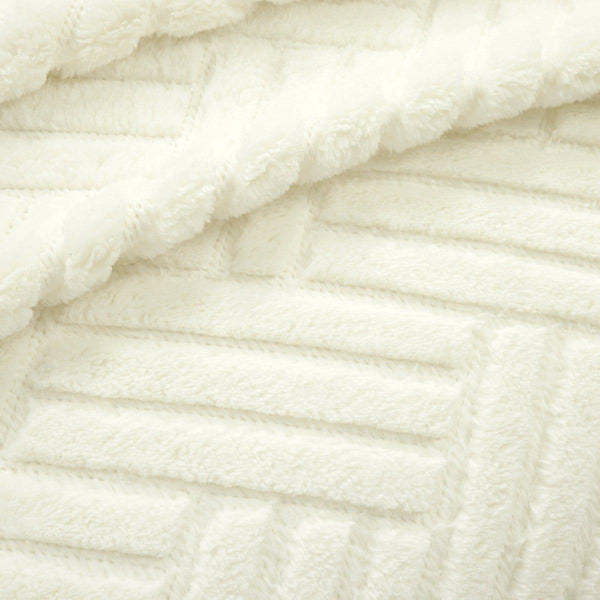 Super Cozy Ultra Soft Sherpa Jacquard Geo Blanket/Bedspread