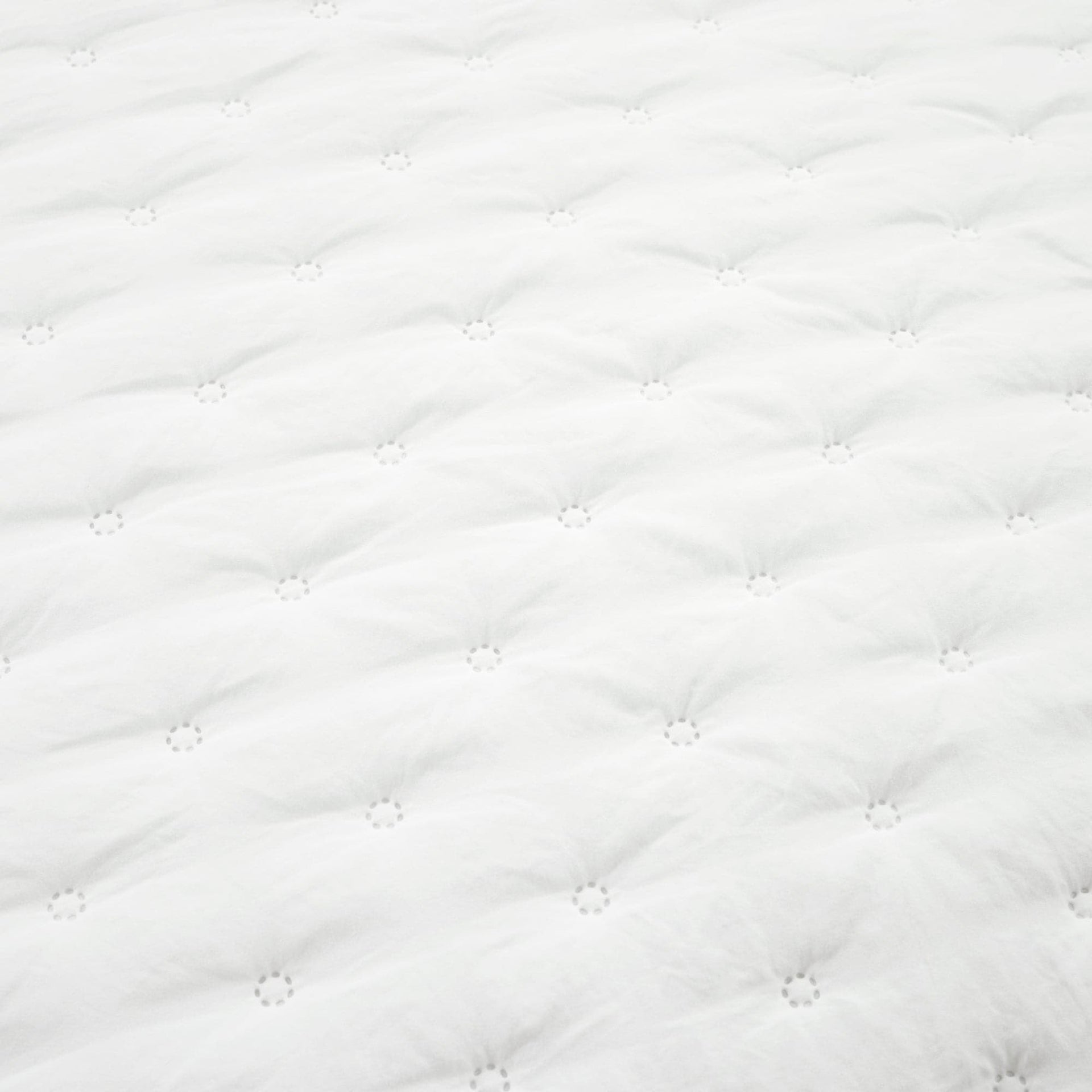 Reyna Ruffle Reversible Oversized 3 Piece Quilt Set