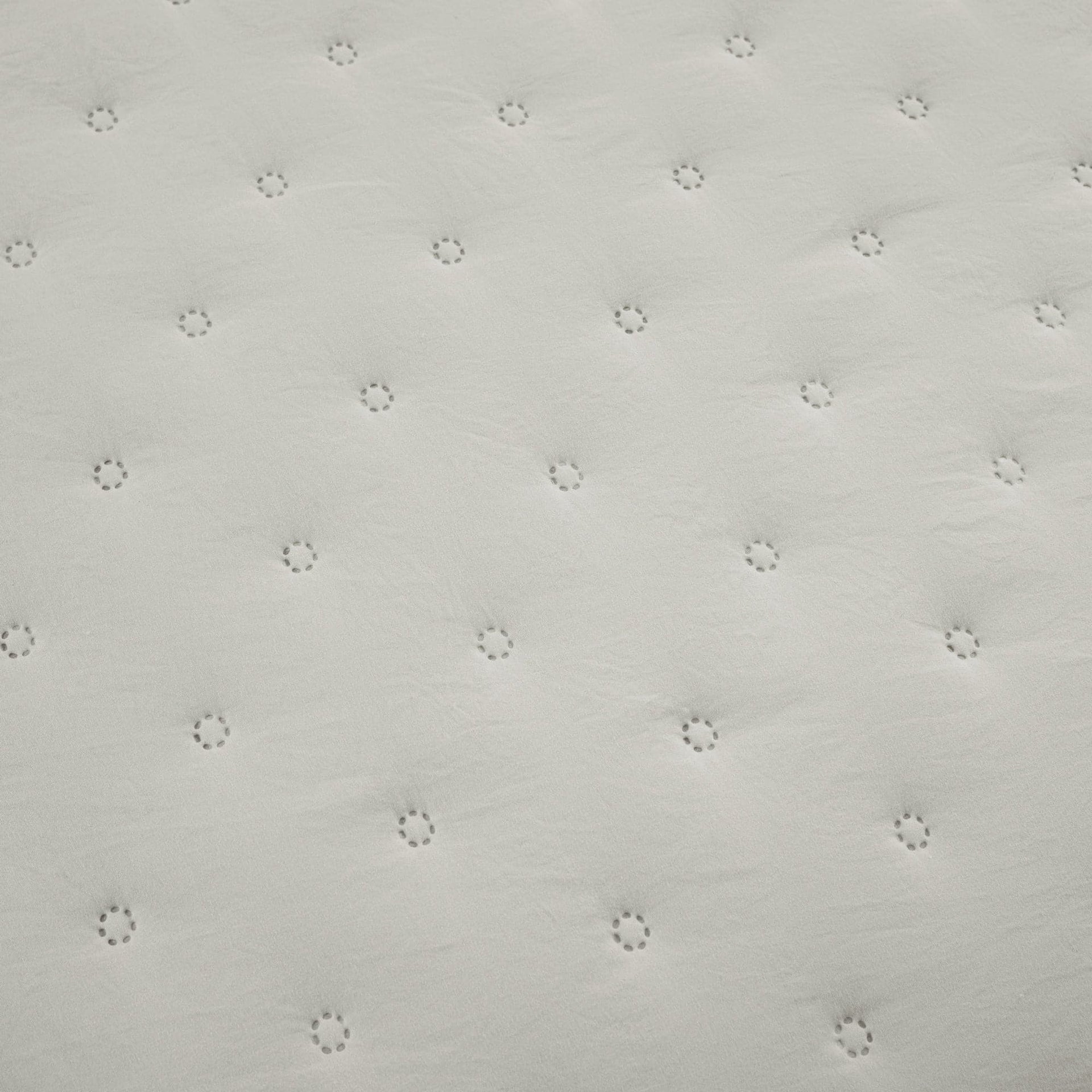 Reyna Ruffle Reversible Oversized 3 Piece Quilt Set