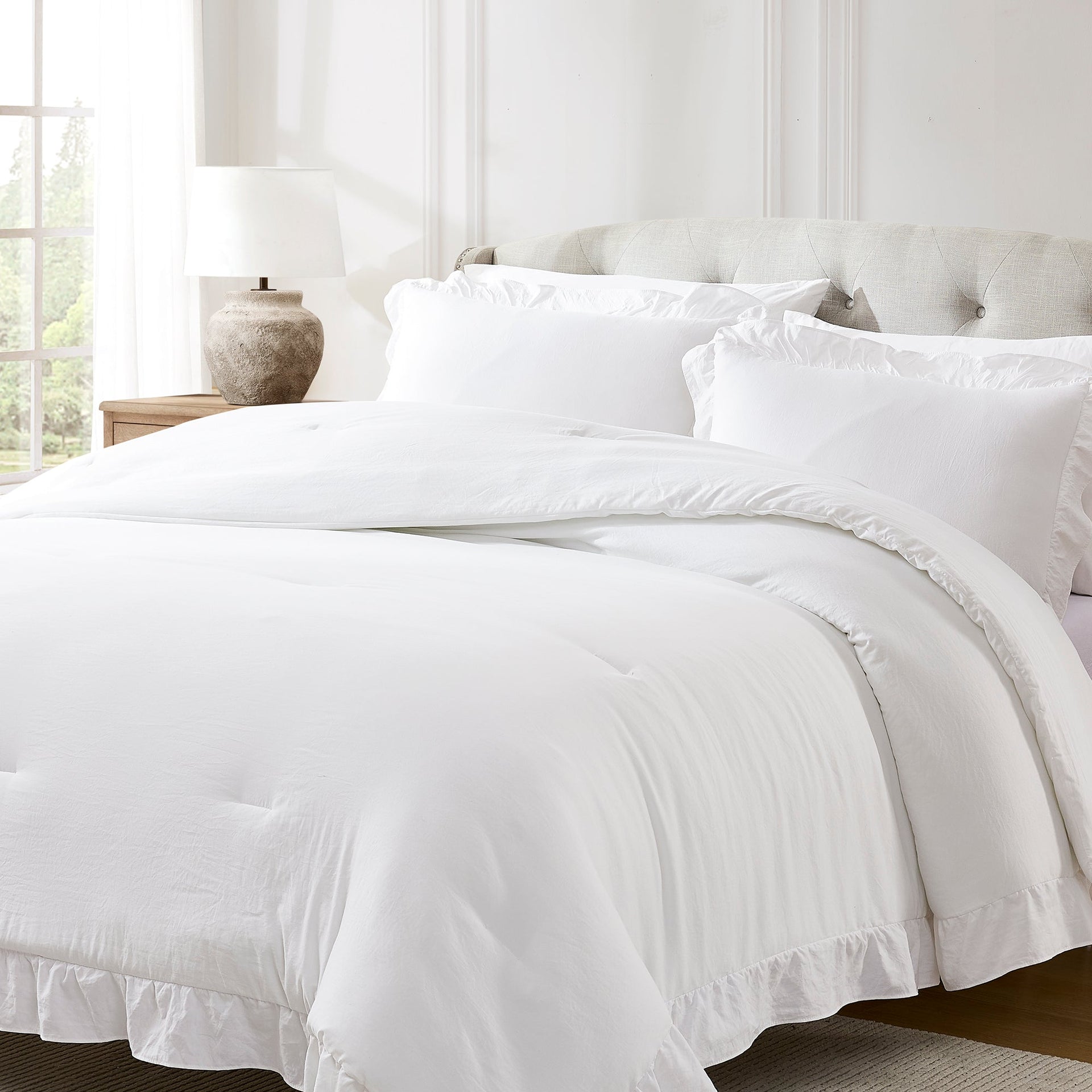 Reyna Comforter Set