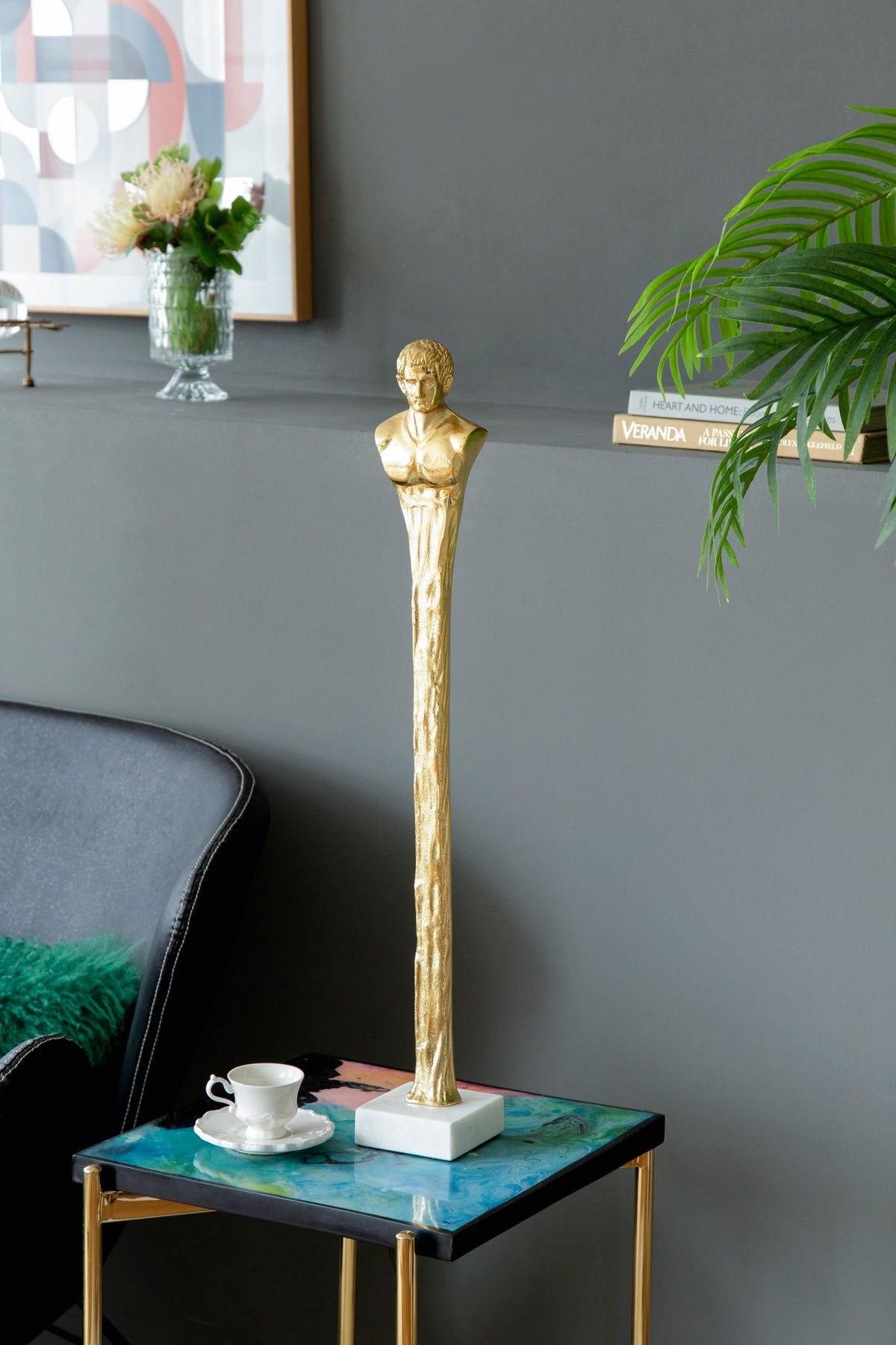 Modern Luxury Decorative Gold Roman Figurine Sculpture