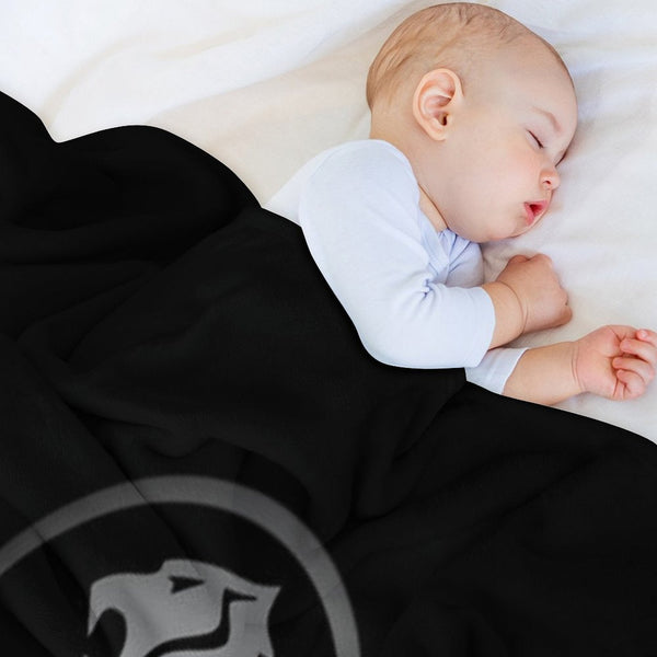 Best Edition Holden Logo Essential . Machine-washable Throw Blanket