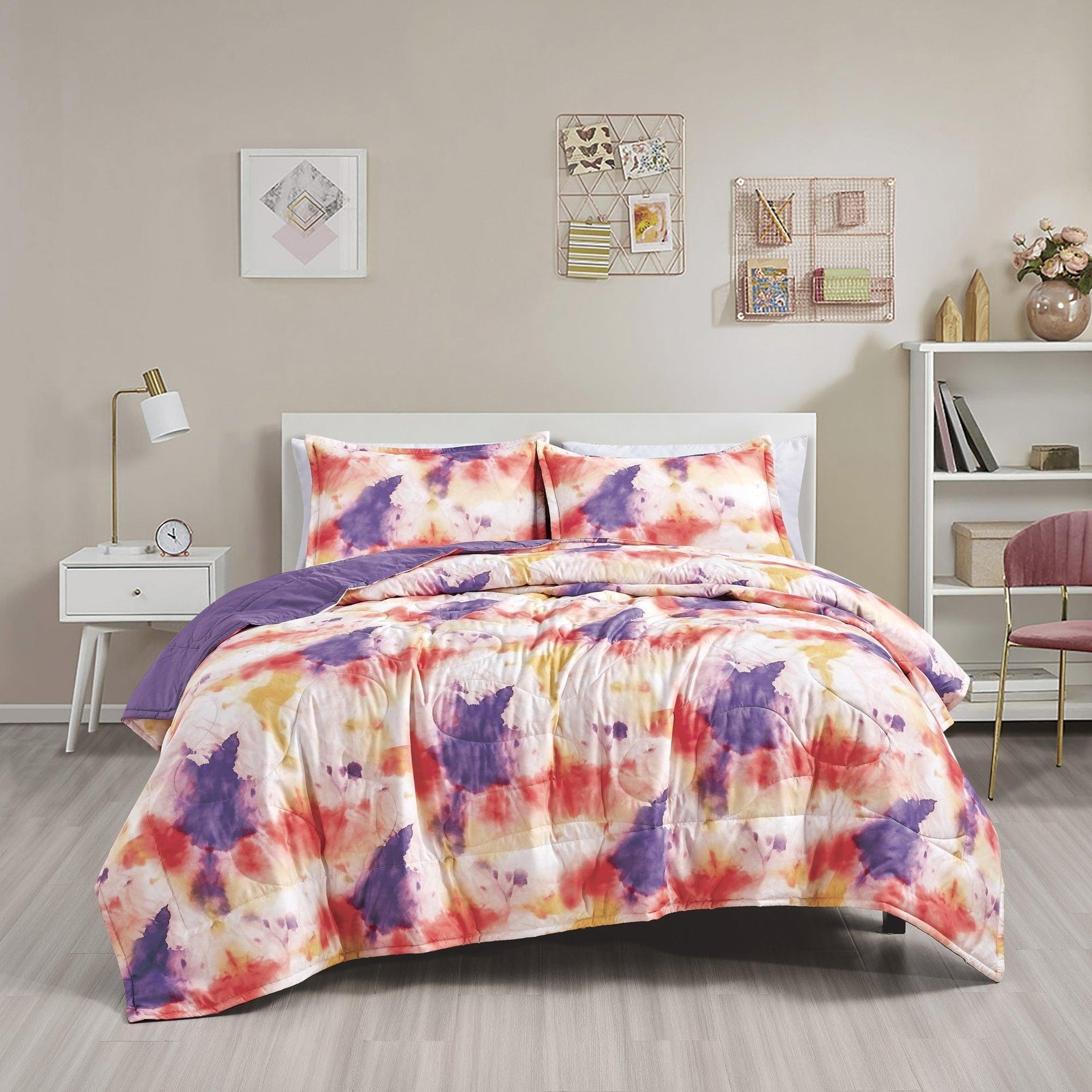 Reversible 3-Piece Watercolor Tie-Dye Bedspread Set - Quilted Coverlet with Pillow Shams