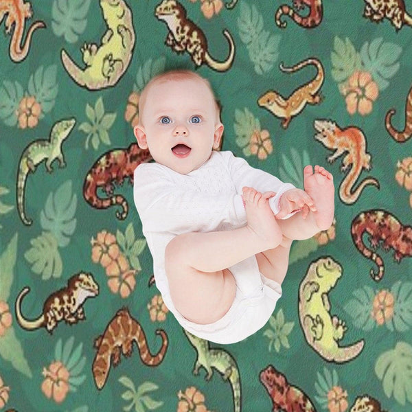 Gecko Family in Green Throw Blanket