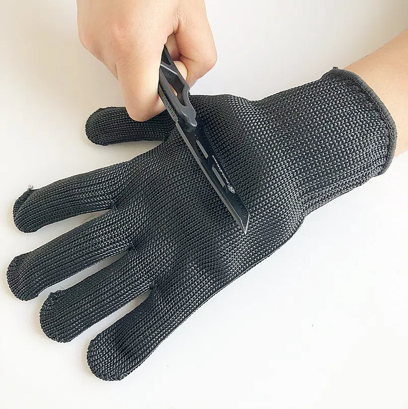 Strengthen the protection of anti cutting gloves, including strong anti knife cutting, self-protection, anti glass scratch, and anti knife cutting gloves, with a level of 5