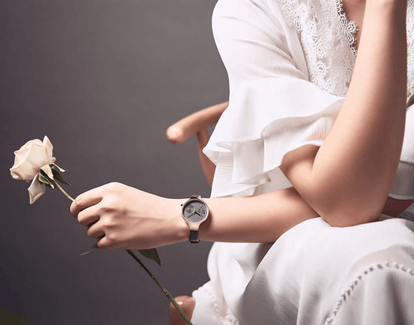 Elegant Women's Analog Quartz Watch With Leather Belt Waterproof Wristwatch Excellent Design Perfect Gift