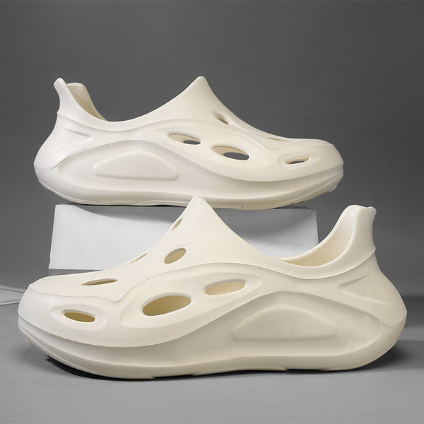 Soft soled toe hole slippers with simple breathable and comfortable fit for beach sandals