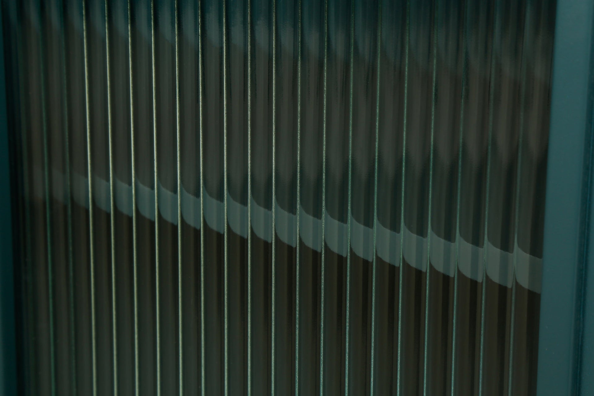 TV Stand for 65+ Inch TV, Wood TV Stand with Storage Cabinet & Adjustable Shelves, Media TV Console for Living Room Bedroom Vtng Furniture