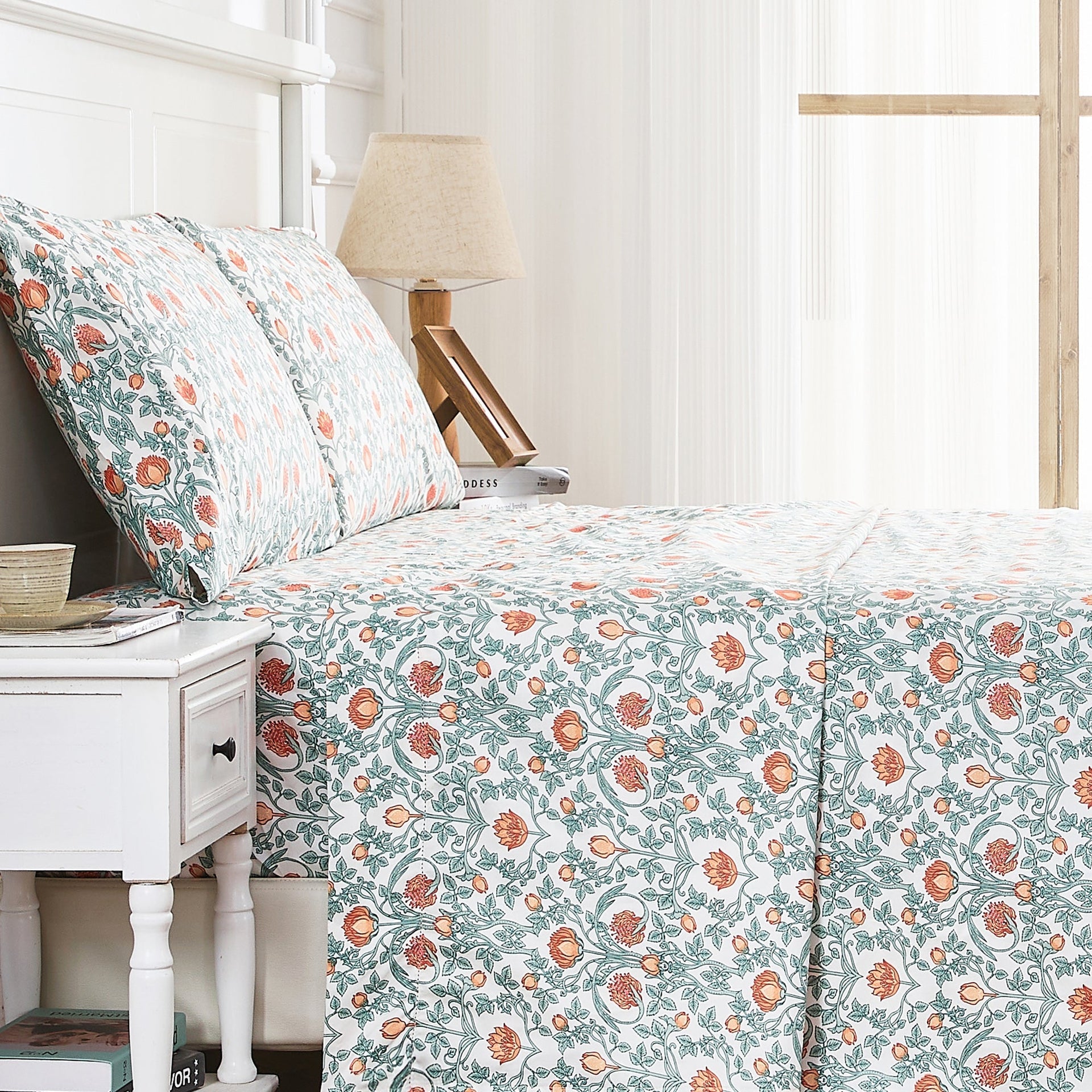 Arts & Crafts Floral Printed Pillowcase Pair