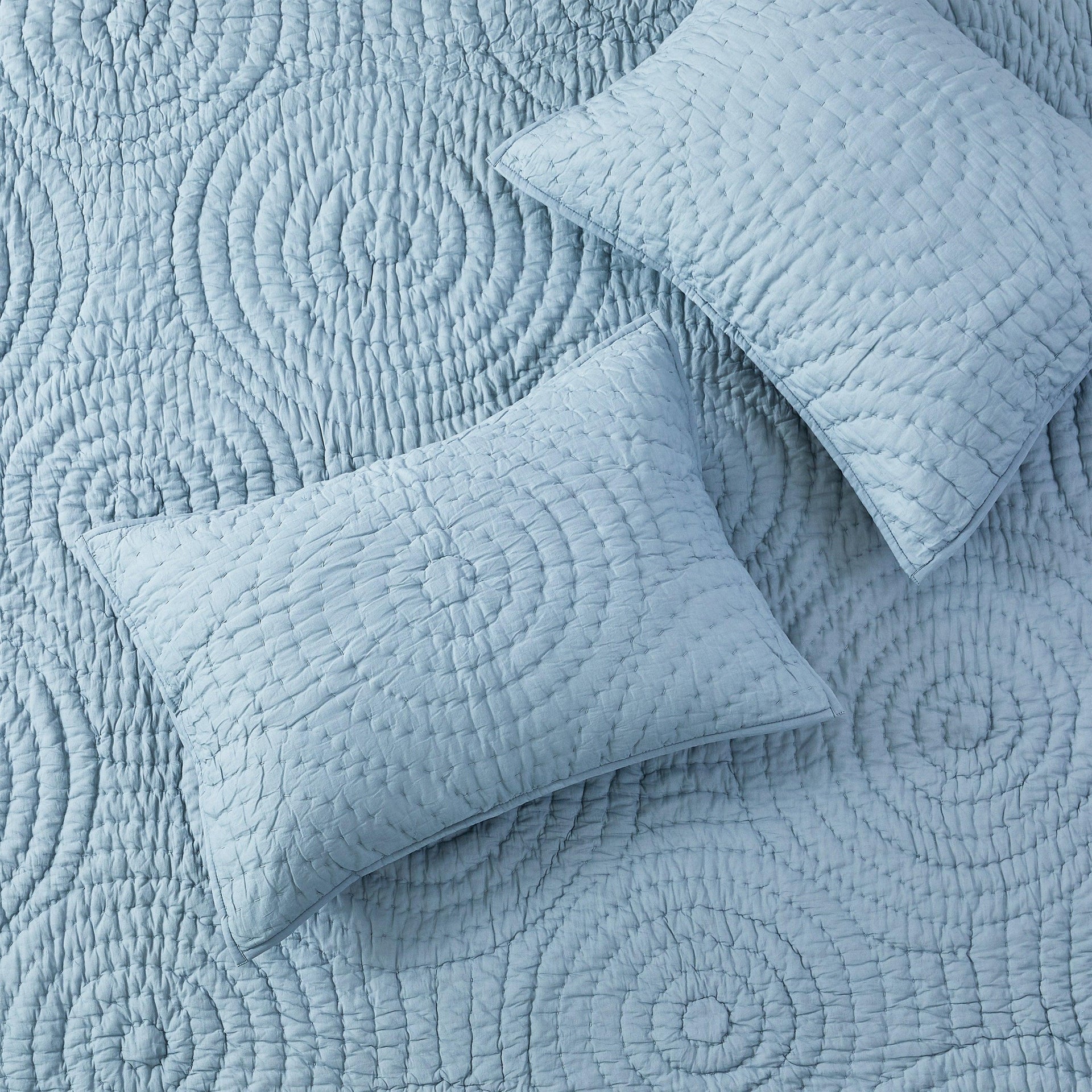 Halo Cotton Voile Hand Stitched Quilt Set