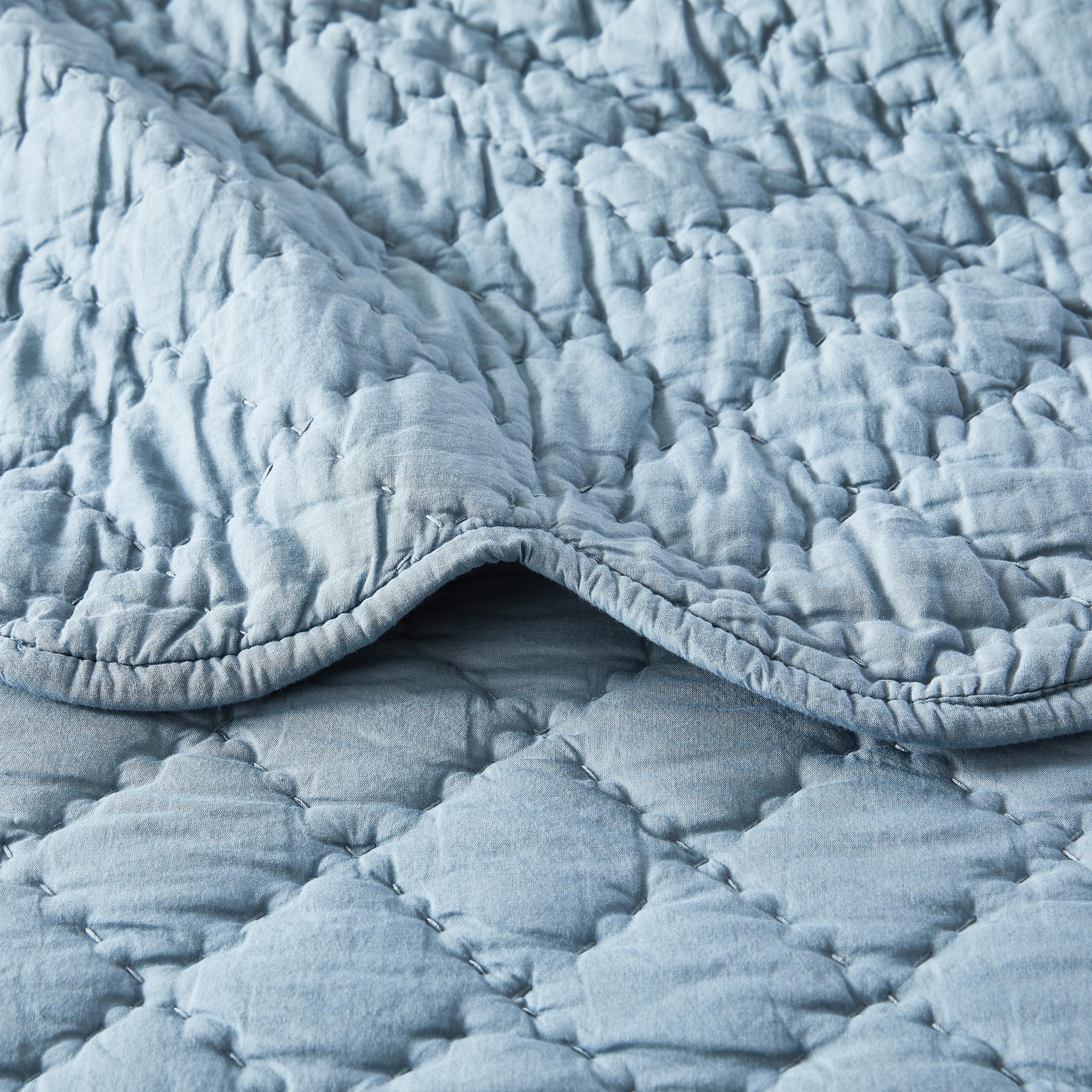 Diamond Scallop Cotton Voile Hand Stitched Quilt Set