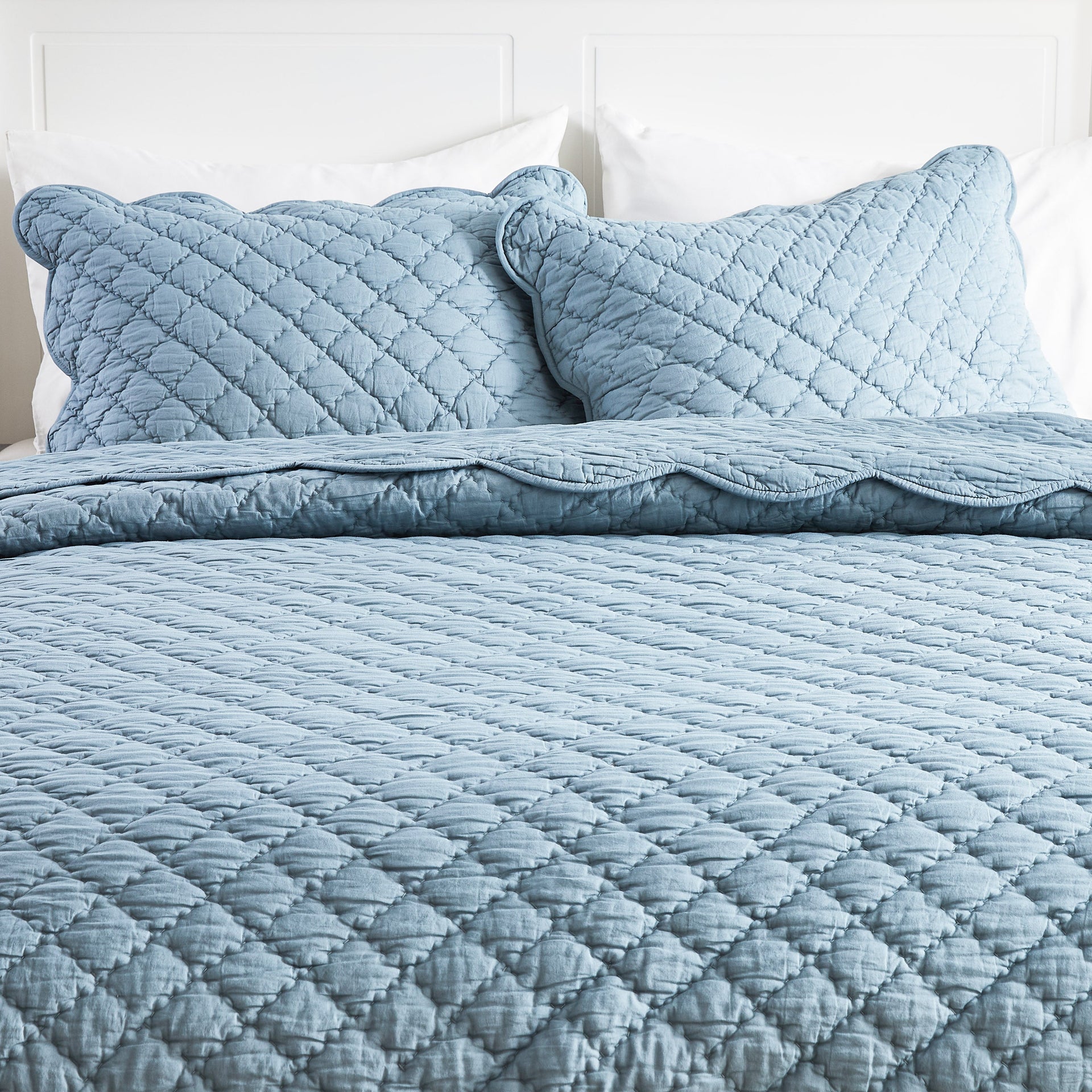 Diamond Scallop Cotton Voile Hand Stitched Quilt Set