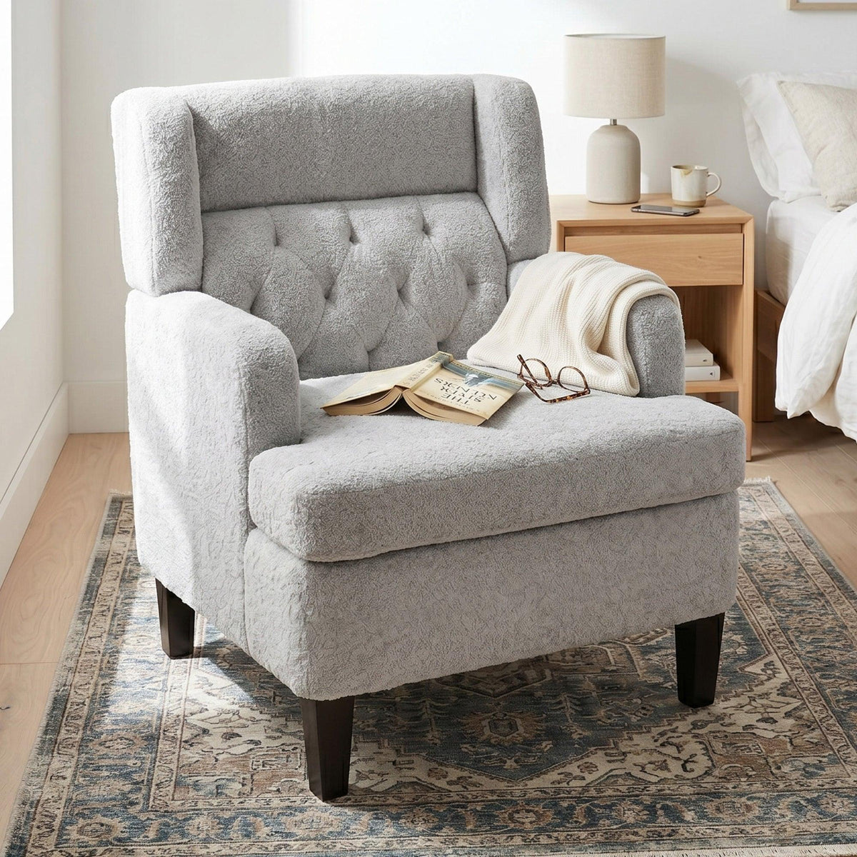 Modern Light Grey Tufted Accent Chair with Plush Upholstery & Wood Legs