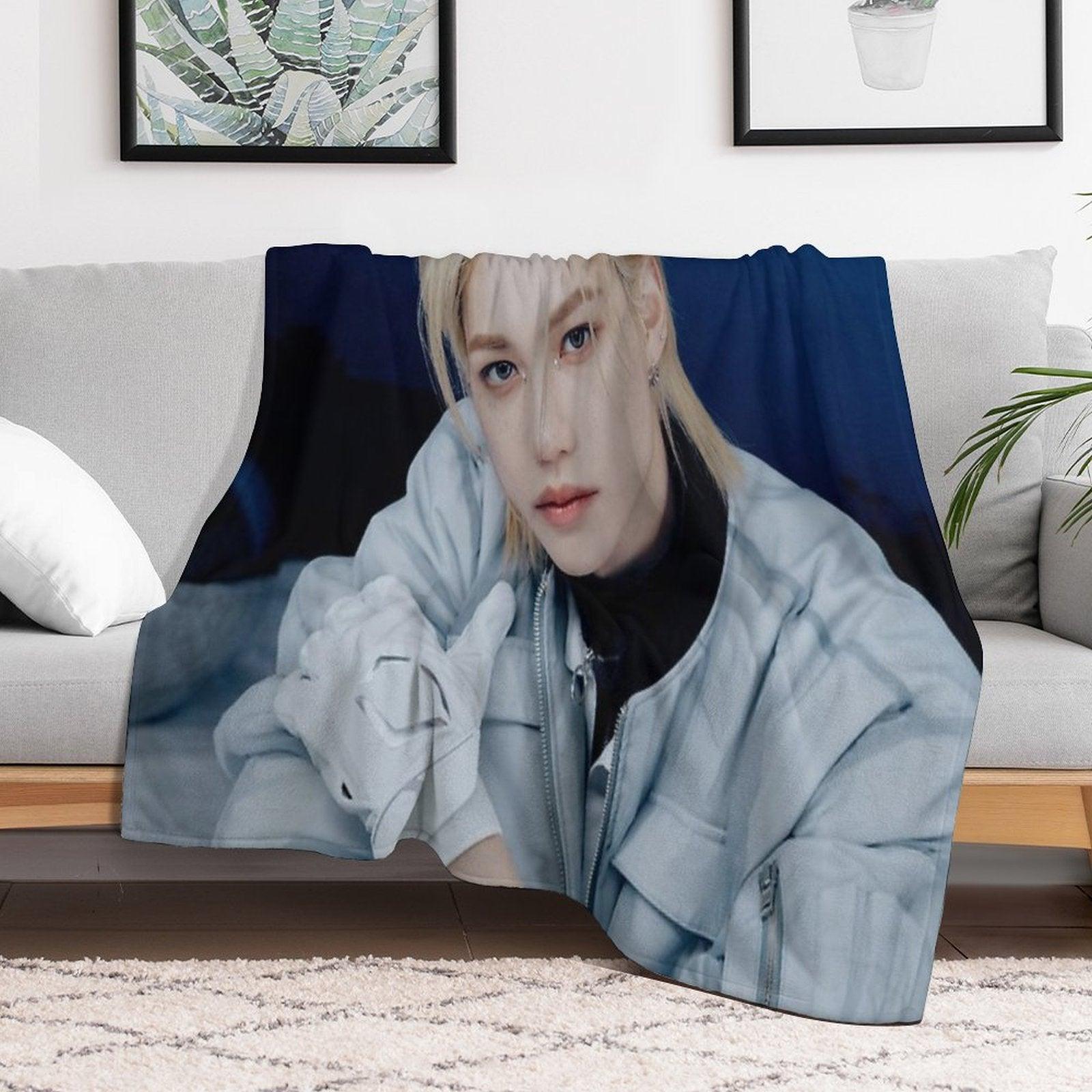STRAY KIDS FELIX Throw Blanket