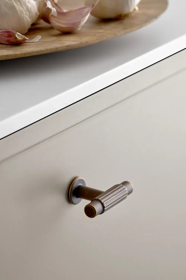 Dark Rubbed Bronze 