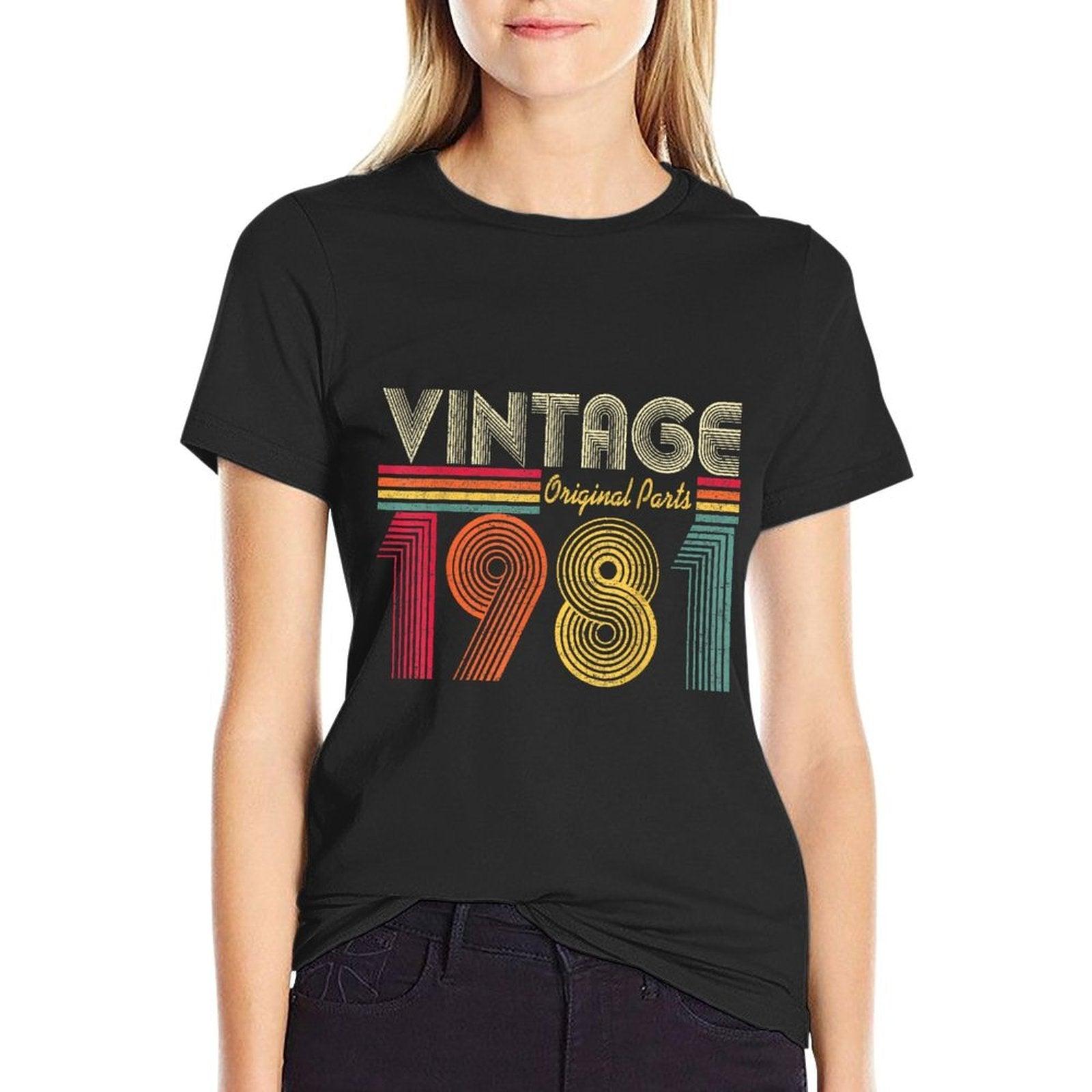 Vintage 1981 40th Birthday Gift Men Women 40 Years Old  Rolled Sleeves T-Shirt