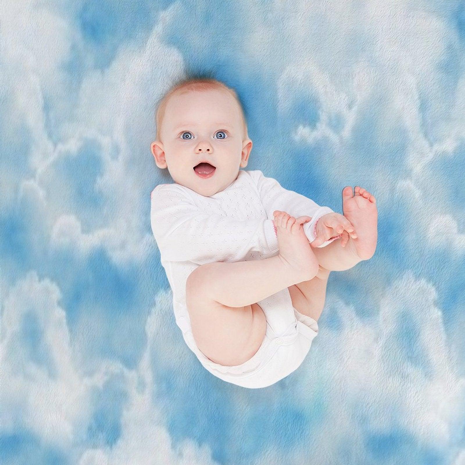 Clouds Print Throw Blanket