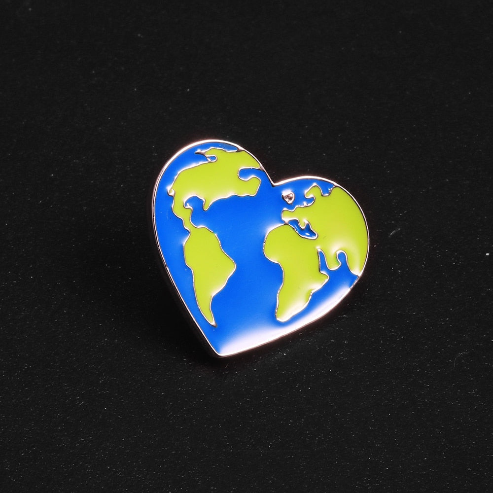 Earth Heart Enamel Pins Protect the Earth Ecology Metal Badge Love Green Earth Brooches Unisex Fashion Jewelry accessories