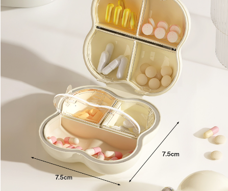 Moisture-proof and dust-proof portable large-capacity compartment storage box for 7 days of medicine