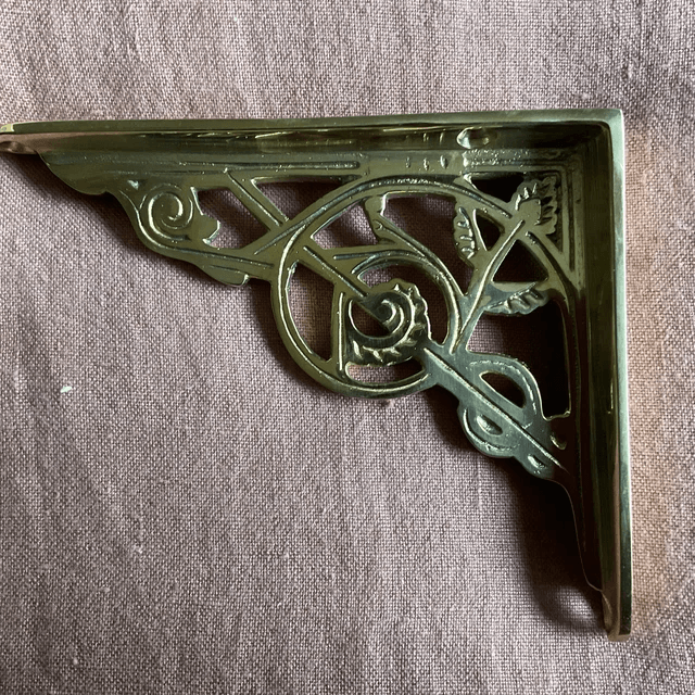 Georgian Shelf Bracket - Unlacquered Brass Polished