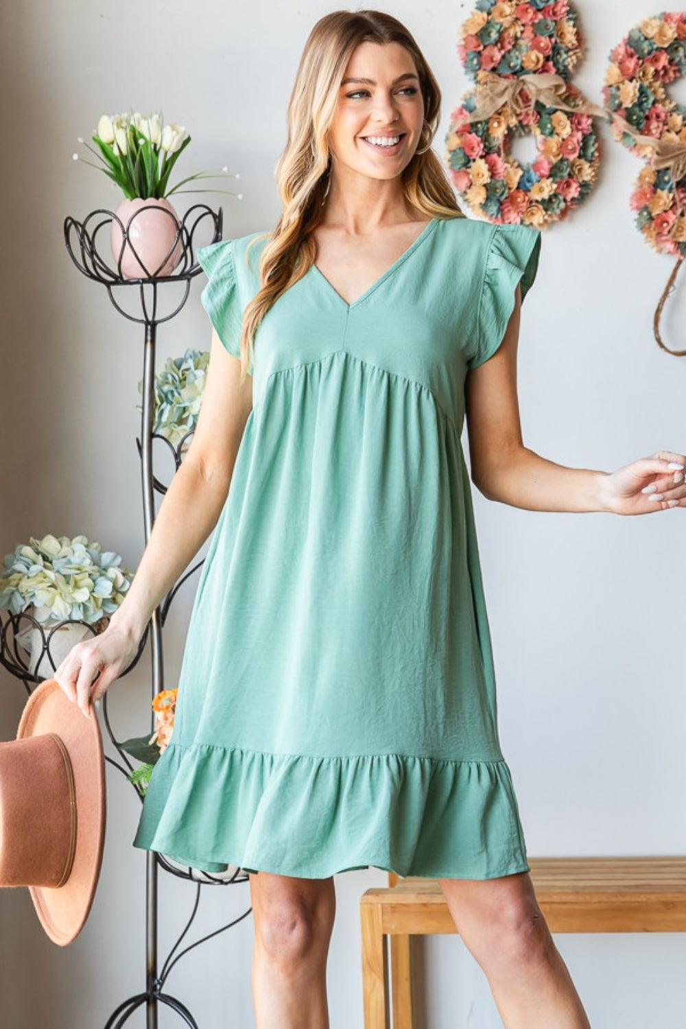 Full Size Short Sleeve V Neck Ruffled Hem Dress For Summer – Feminine Ruffled Hem Dress, Chic V Neck Dress, Stylish Short Sleeve Dress, Elegant Ruffled Dress, Flattering Ruffled Hem Dress, Comfortable V Neck Dress, Versatile Short Sleeve Dress