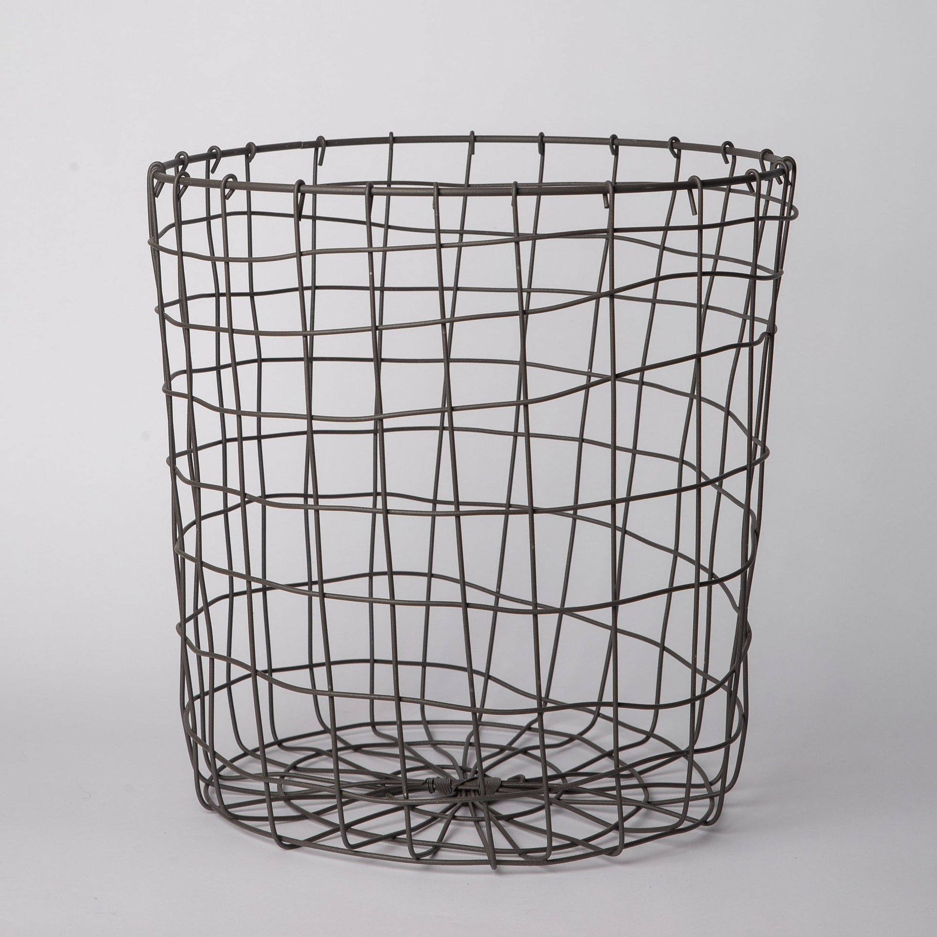 308 - Round Iron Basket