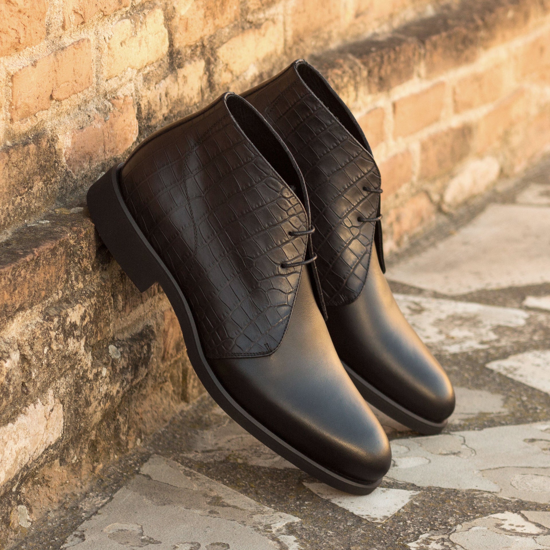 Oratoria - leather chukka boots with alligator print