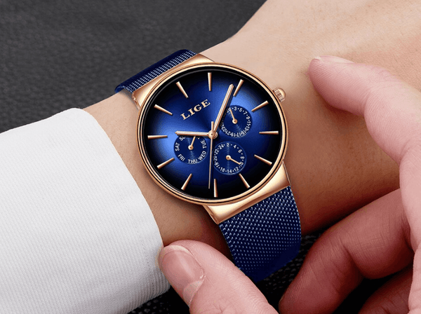 Men's Elegant Watch With  Stainless Steel Straps And Chronometers For Day And Date Display Unique Design Perfect Gift For Man And Women