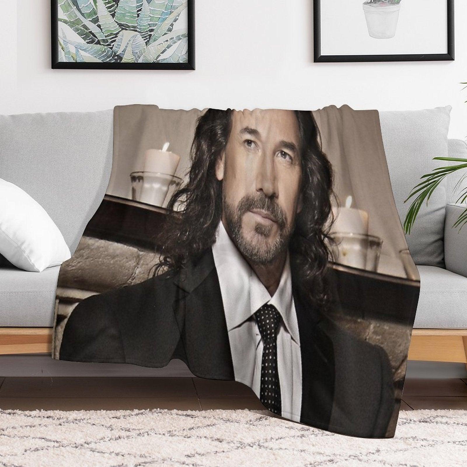Empatlis Marco Continua American Tour 2019 Throw Blanket