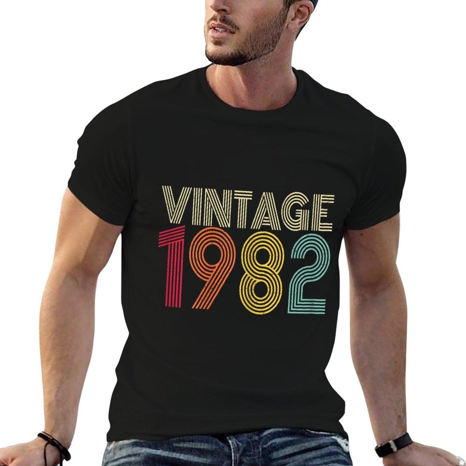 Womens Vintage 1982 40th Birthday Gift Men Women 40 Years Old  Relaxed-fit T-Shirt