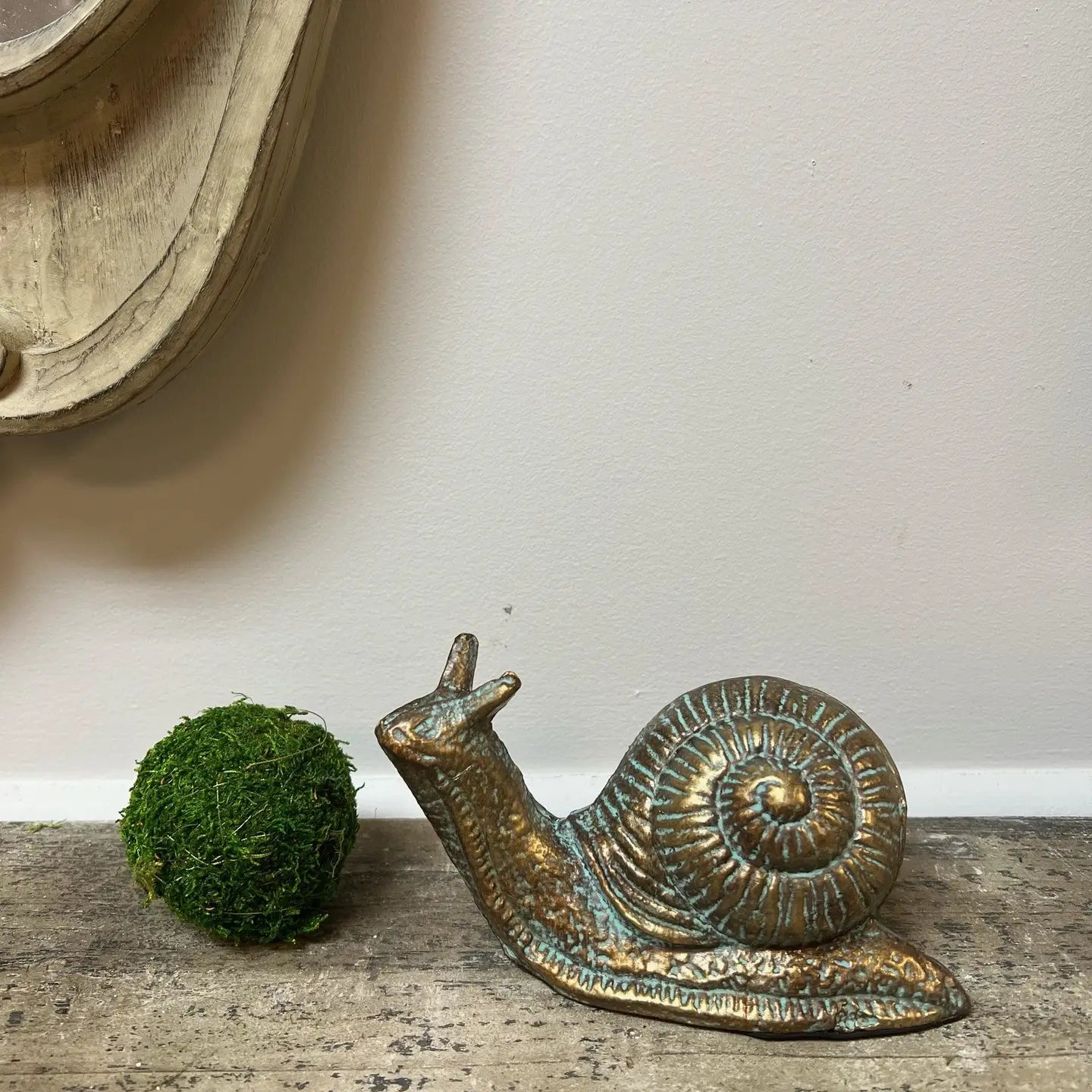 CAST IRON SNAIL STATUE