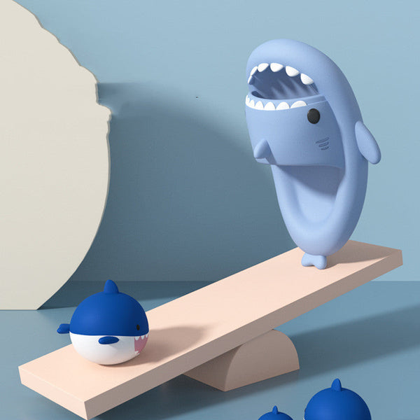 New Summer Slippers Lovely Shark Shape Slides Outdoor Women Shoes Kids Children Flip Flops Lightweight Open Toe Beach Pool Slides Sandals Shark Shower Slipper Toddler Non-Slip Summer Slippers Water Shoes