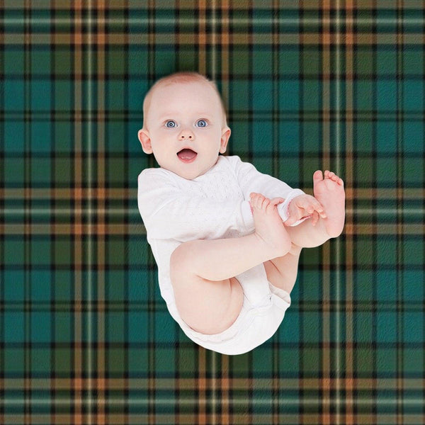 FITZSIMMONS (Fitzsimons) Tartan  Historic Irish Family Name Plaid Design Throw Blanket