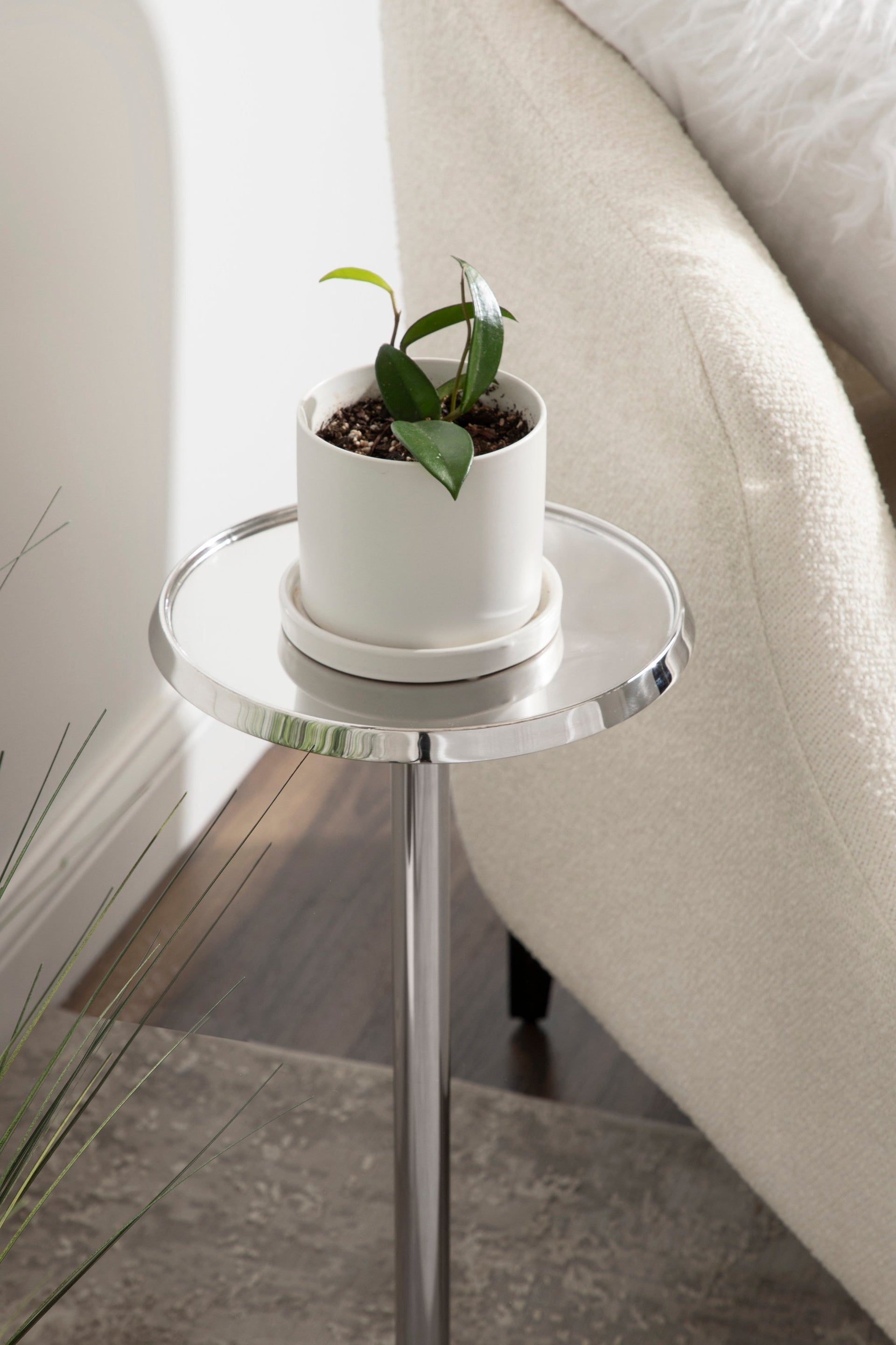 Sanzo Metal Drink Table
