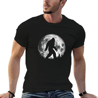 Bigfoot Night Stroll! Cool Full Moon & Trees Sasquatch T-Shirt