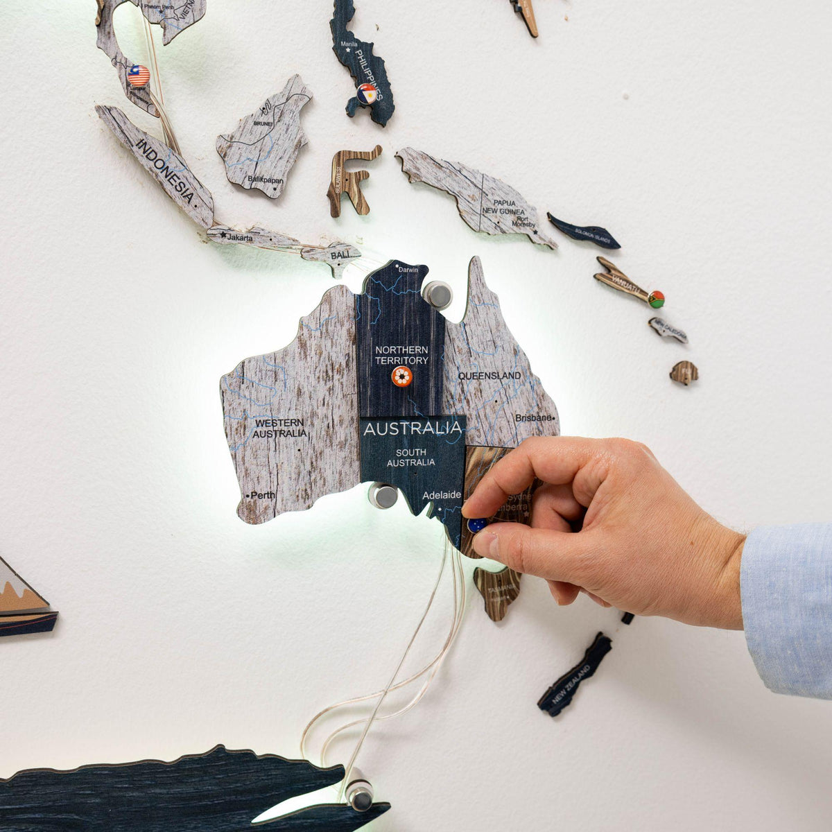 3D LED / LUMINOUS Wooden World Map 3.0 Mystery