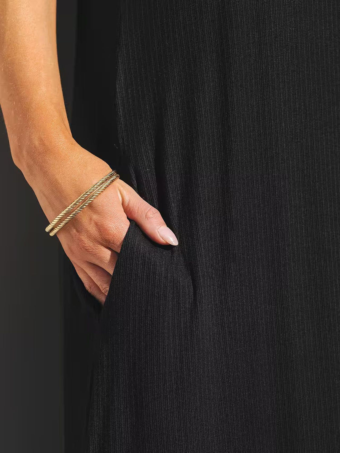 V-Neck Ruffled Hem Midi Dress Stylish And Comfortable Dress For Women